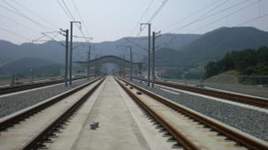 Sleeper contract awarded for Honam high-speed line