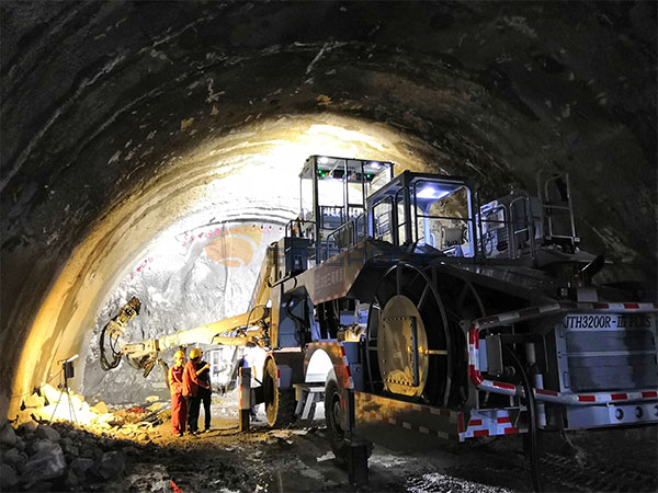 Self-Drilling Pipe Roof